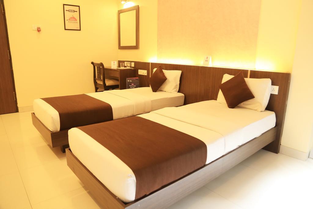 Hotel Panvel Palace Esterno foto