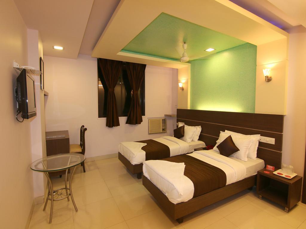 Hotel Panvel Palace Esterno foto